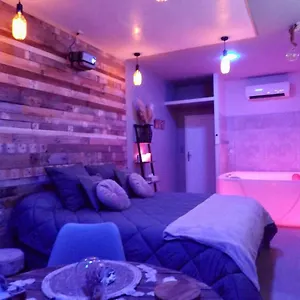  Maison d'hôtes La Côté Pool-house Piscine&jacuzzi Privatifs